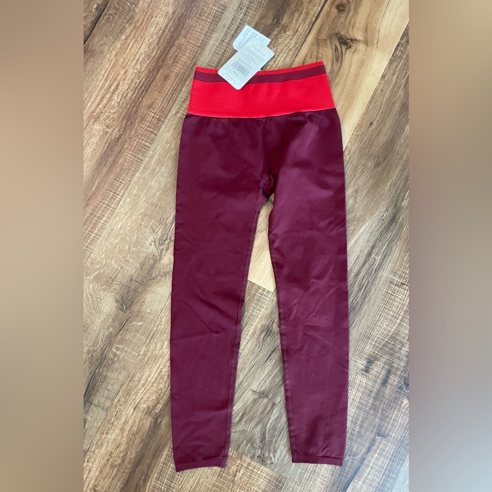 Fabletics legging. Size small. Maroon